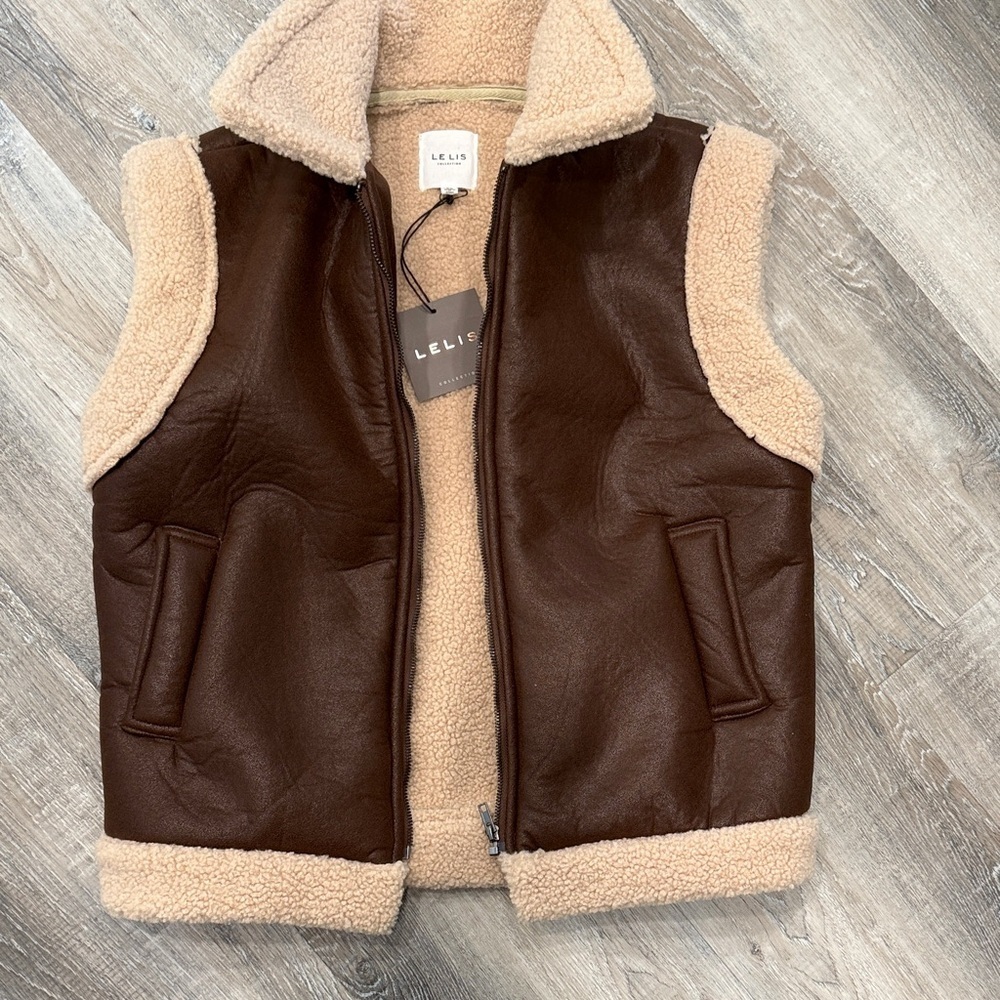 NWT Le Lis Brown Faux Shearling Zip Vest with Cream Trim xs oversized
